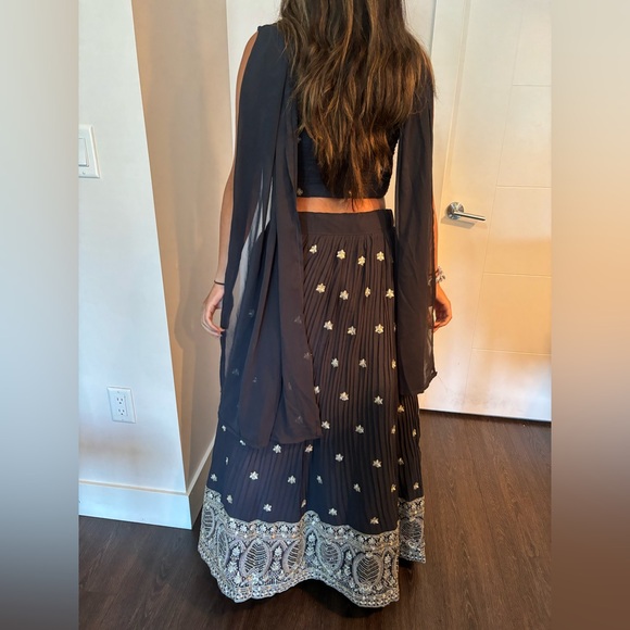 Indian Lehengha - Navy Blue and silver Lengha - Picture 3 of 8